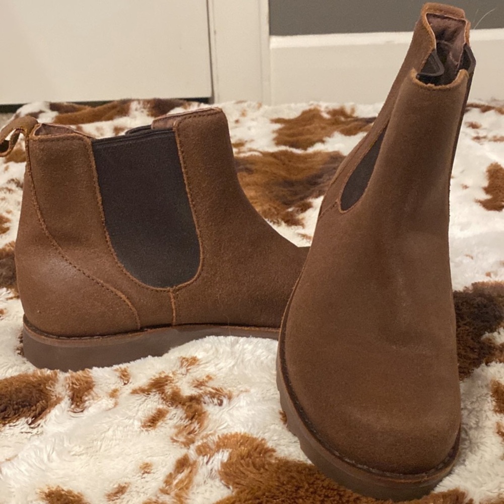 lululemon ugg boots